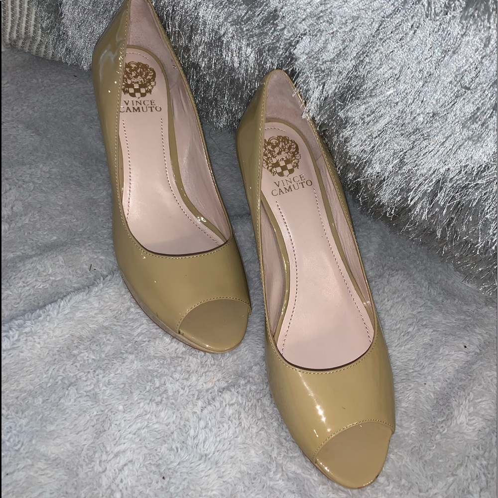 Vince Camuto Ashlynn patent leather pump - Picture 3 of 8